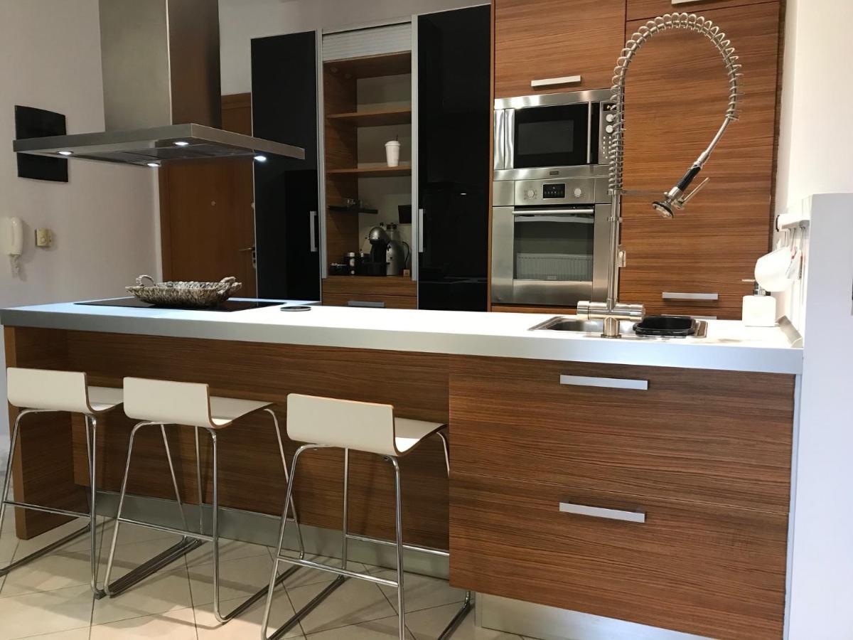C&C Apartments Alexandroupolis Buitenkant foto